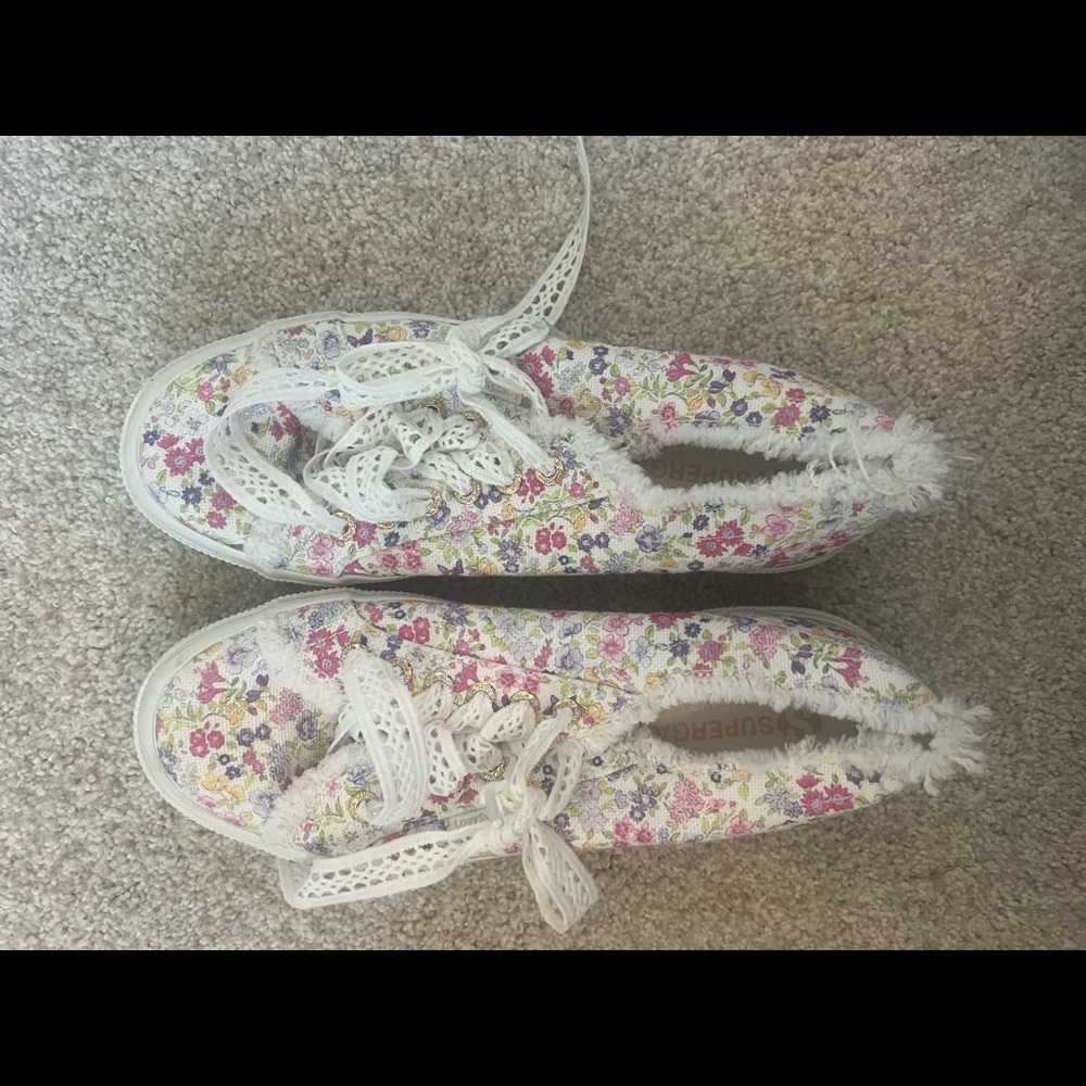 Worn once women’s LOVESHACKFANCY sneakers